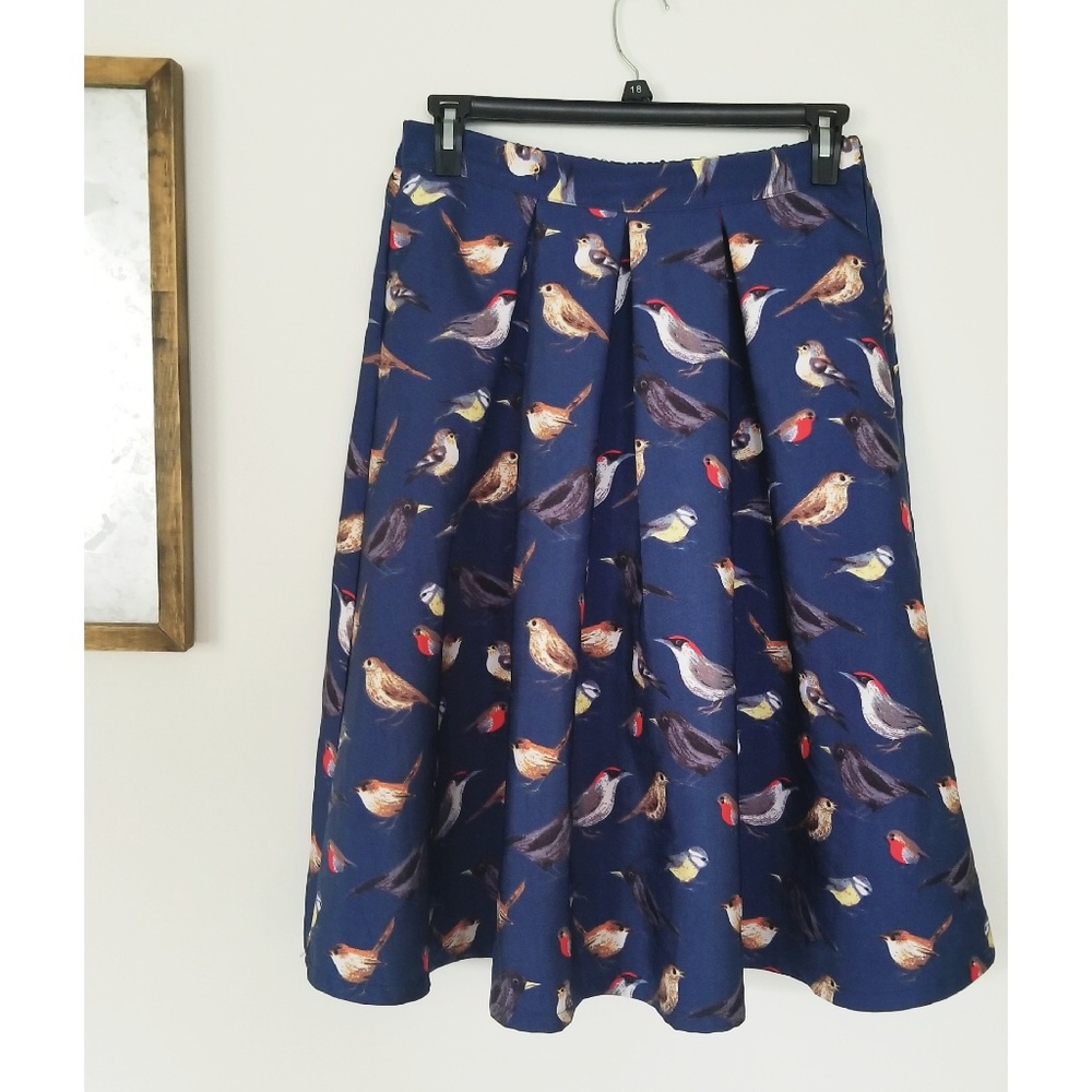 Adorable Bird Skirt - Picture 1 of 4